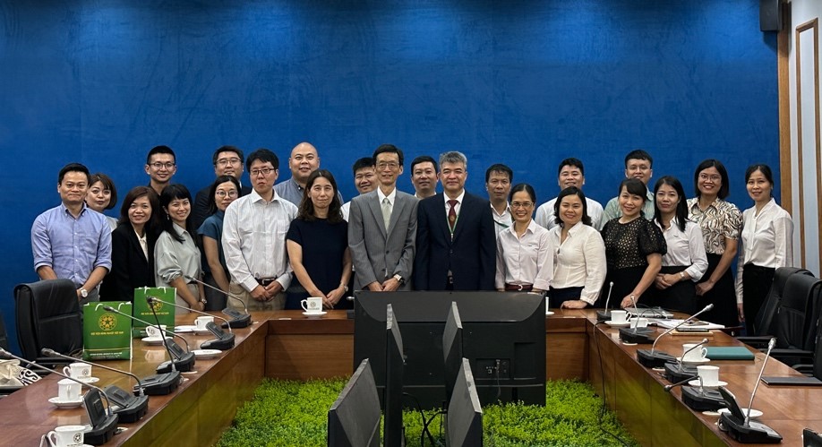 写真9. ベトナム国家農業大学訪問