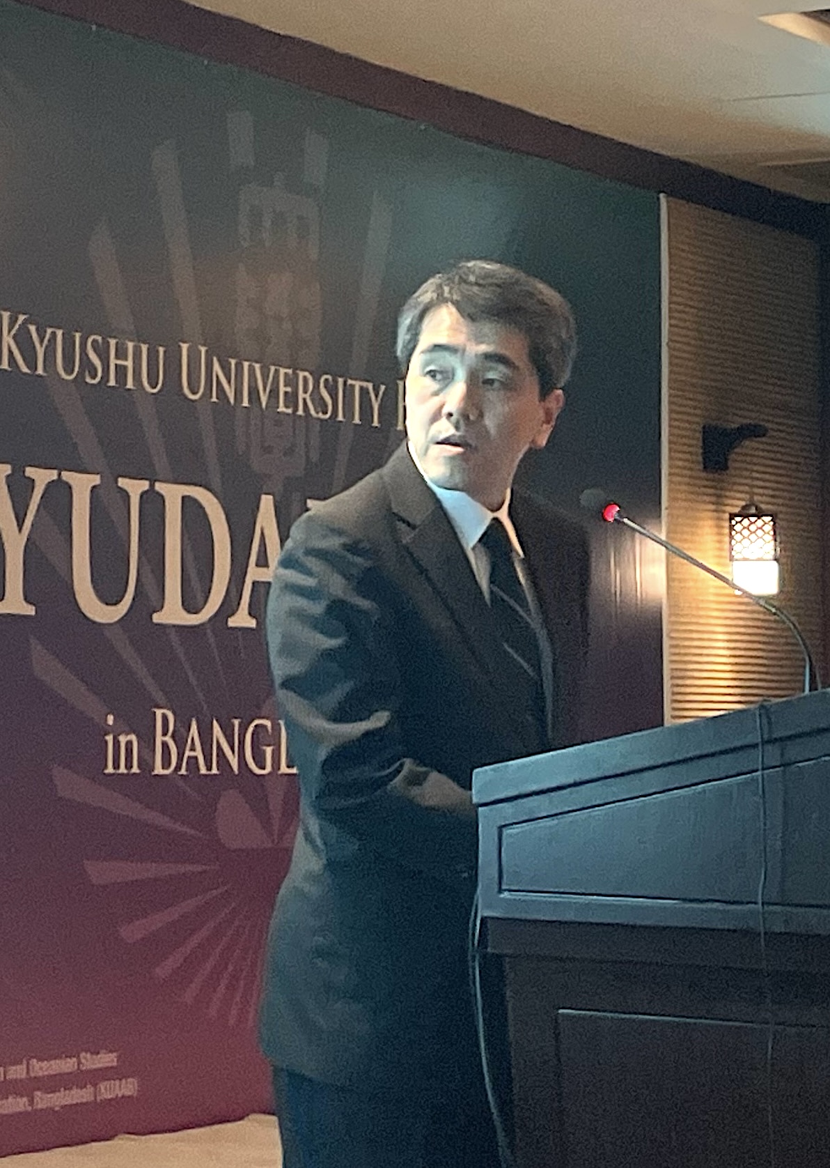 濱本芳徳准教授