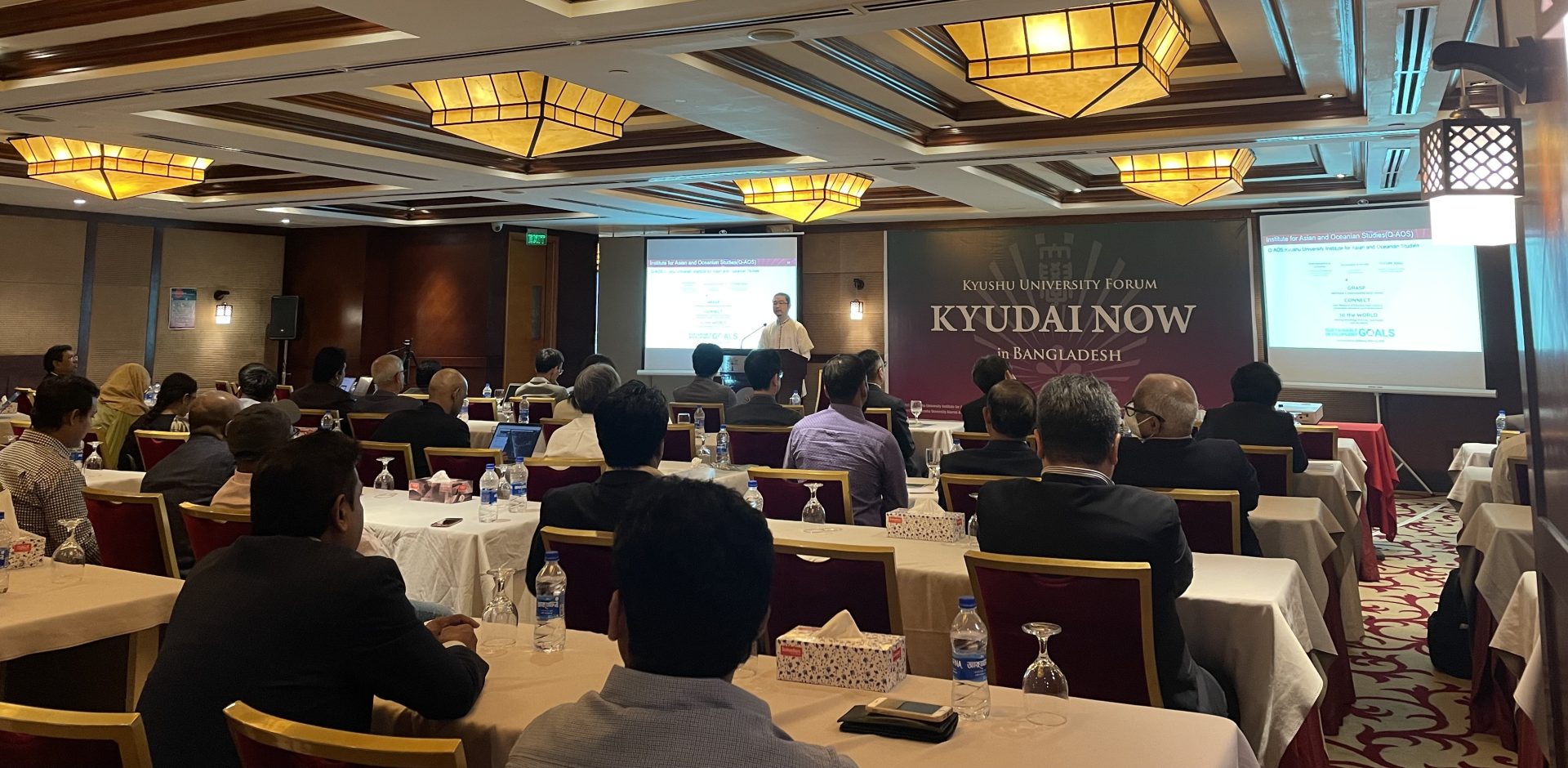 バングラデシュ・ダッカで開催された九州大学フォーラム「KYUDAI NOW in バングラデシュ」の会場の様子（2024年3月5日）