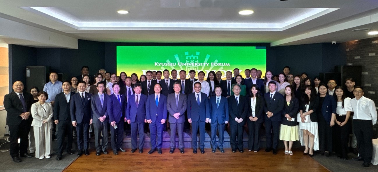 写真2. シンポジウムの集合写真