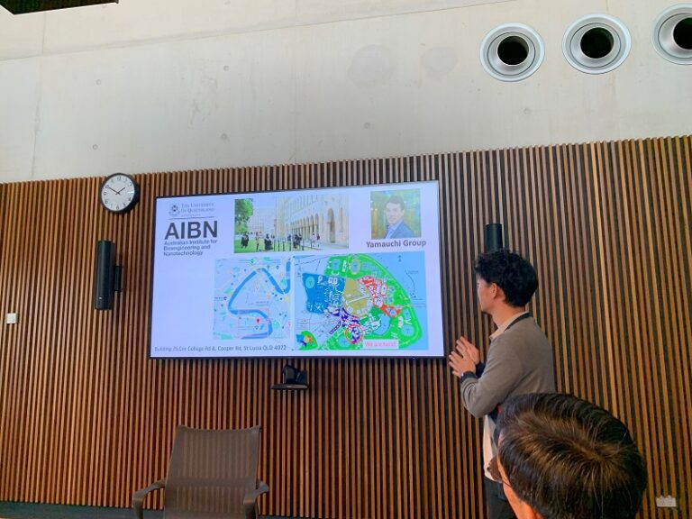 クイーンズランド大学の研究者によるプレゼンテーション