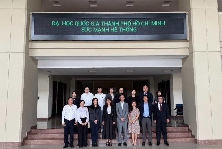 ベトナム国家大学ホーチミン校（本部）への表敬訪問